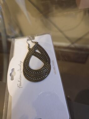 Antique Gold Teardrop Dangle Earrings